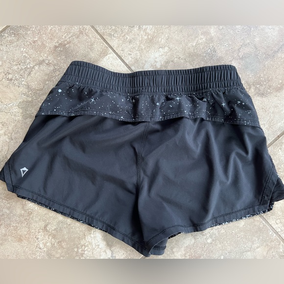 Ivivva Shorts - Girls 14 - Picture 2 of 2